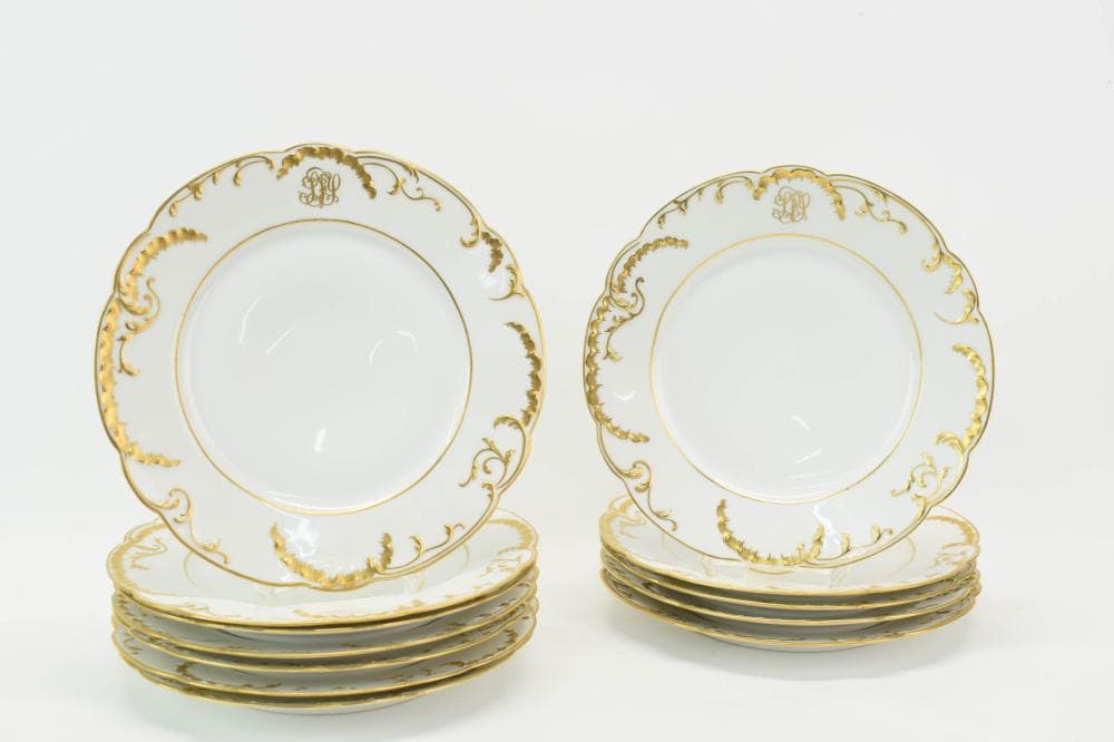 <b>12 Haviland Porcelain Dinner Plates</b>