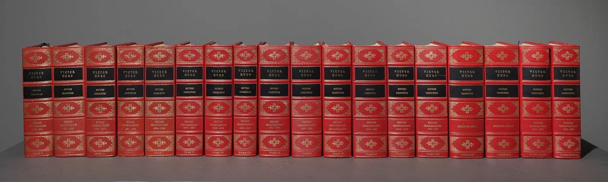 <c><b>Set of 18 Victor Hugo Novels</b><br>(in French)<br>circa 20th cen., France
