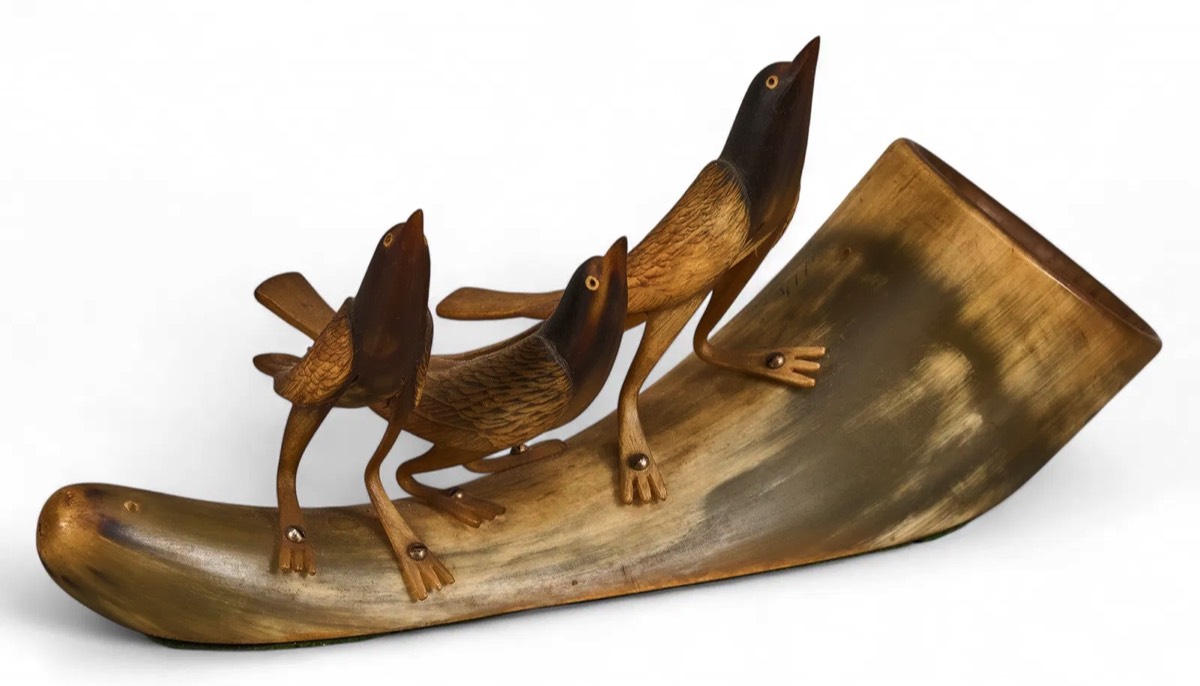 <b>Steerhorn w/3 Carved Birds</b><br> approx. 5 tall x 11 long x 4 inches 