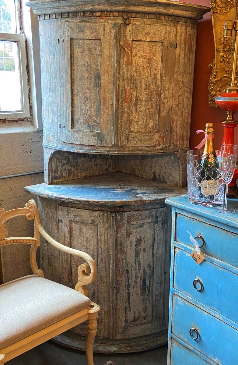 <b>Swedish Corner Cabinet</b><br>approx. 75.25 in. T x 38.5 W x 26 D<br>circa 1700s, Sweden 